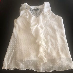 IZ Byer pretty white blouse